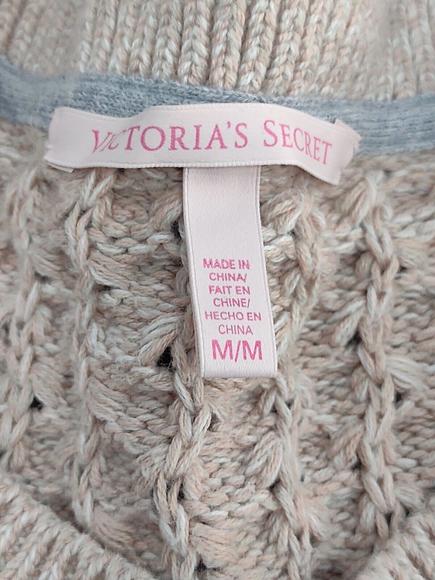Victoria Secret Cable Knit Sweater Women's Size Medium Cream Colored EUC - Picture 3 of 11